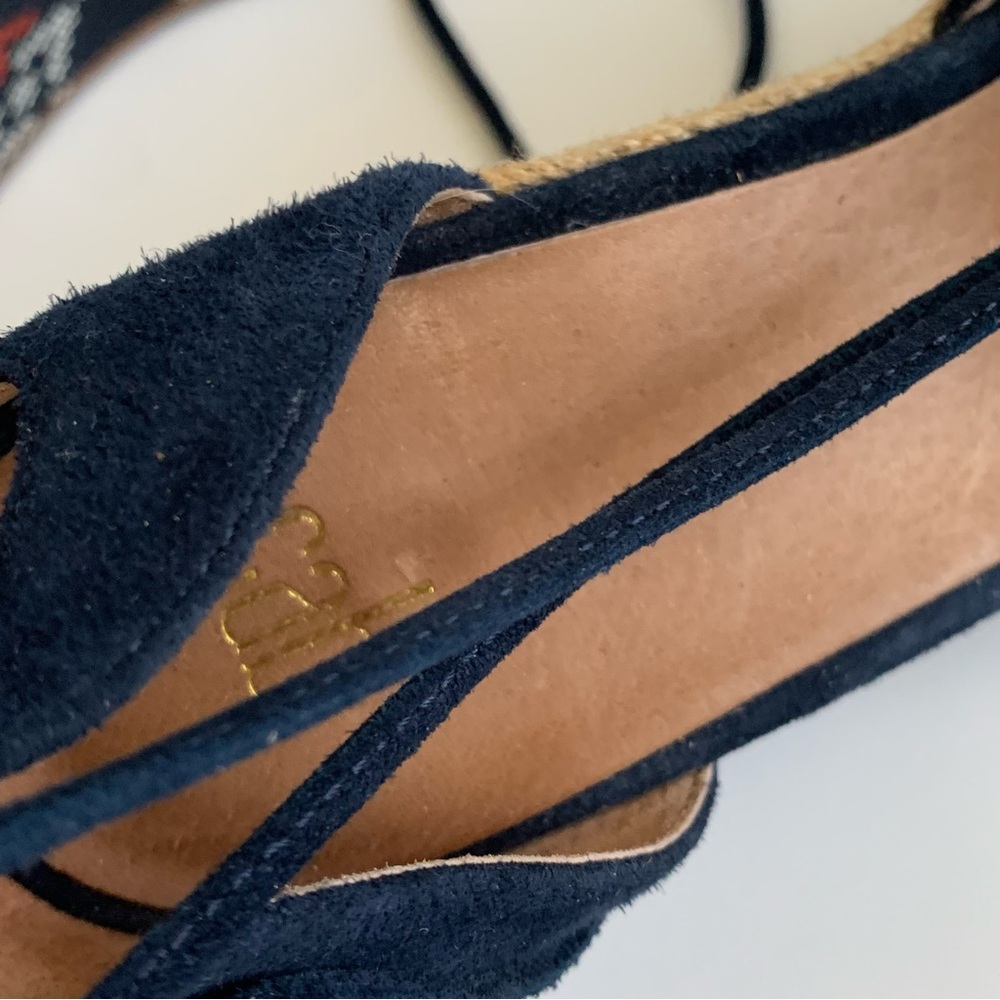 CAbi Isla Wedge Sandals Size 9M Navy Blue Ikat Suede Ankle Tie Tassels - Picture 8 of 11